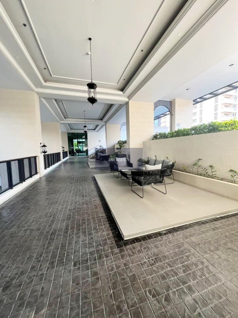 Condo-Knightsbridge-Collage-Ramkhamhaeng