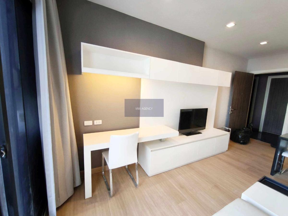 ว่าง มค 70 คลองสาน💥เออบาโน่ แอบโซลูท สาทร - ตากสิน🔴🟢🟡